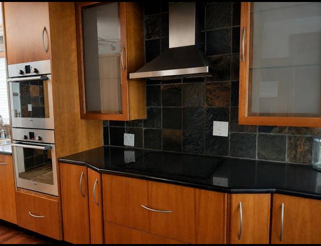 5 BEDROOM HOUSE FOR SALE IN WATERKLOOF